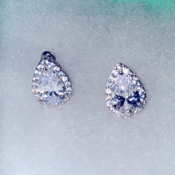 Bridal Cubic zirconia drop sterling silver earrings - Picture 2 of 8